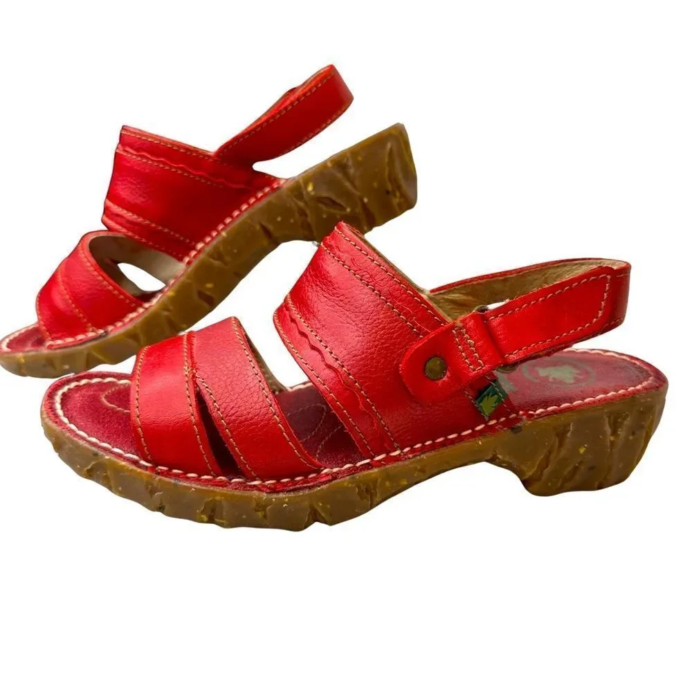 El Naturalista Red Sandals - Picture 1 of 15